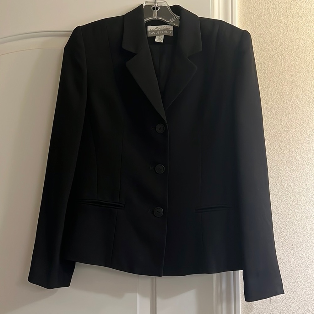 Black Blazer suit coat - Casual Corner